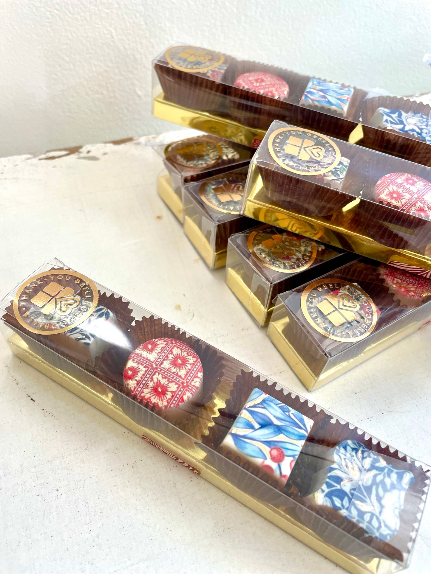 Premium White Chocolate Long Box – 4 Artisanal Pieces