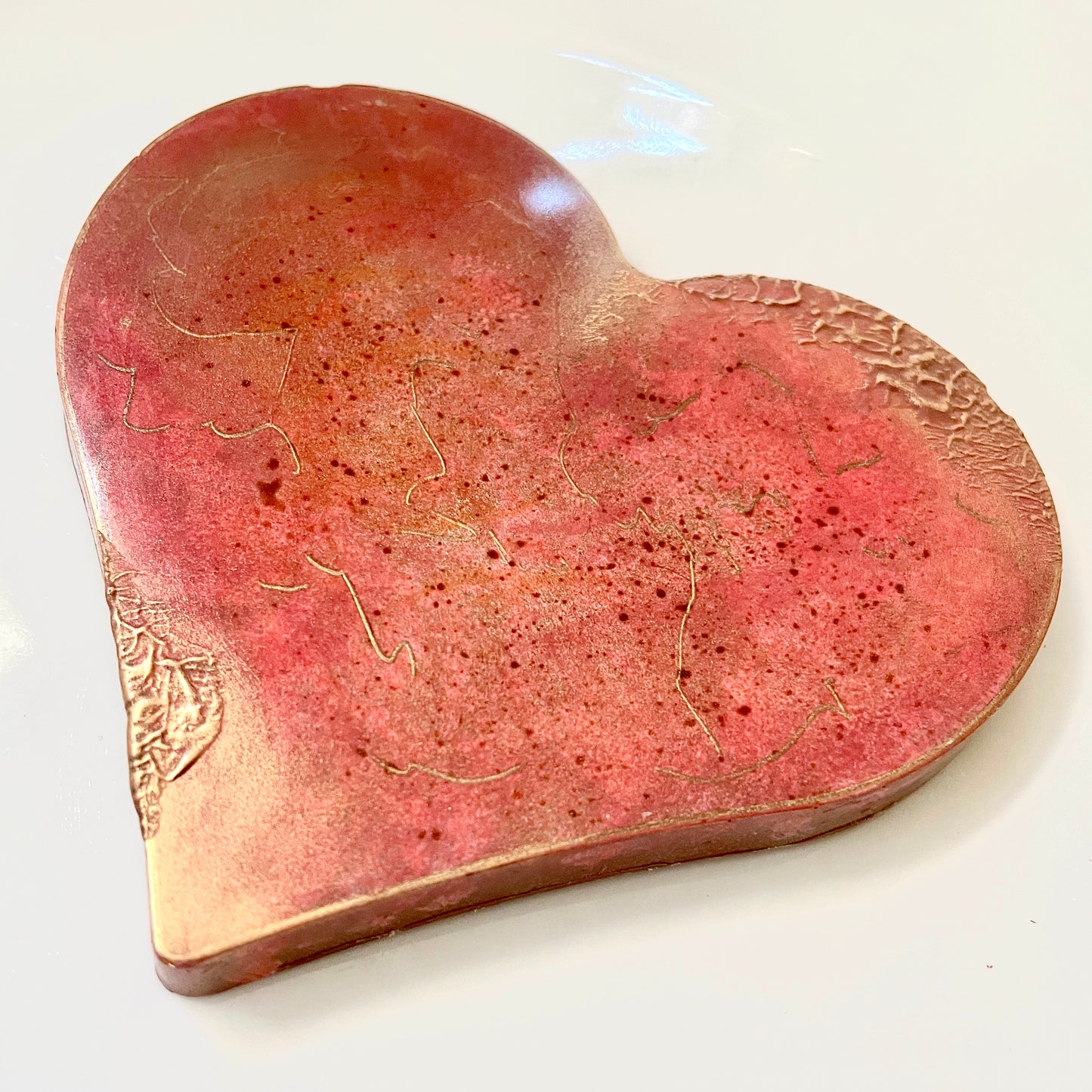 Pink and Gold Heart shaped Bar  – Milk Chocolate with Soft Caramel
